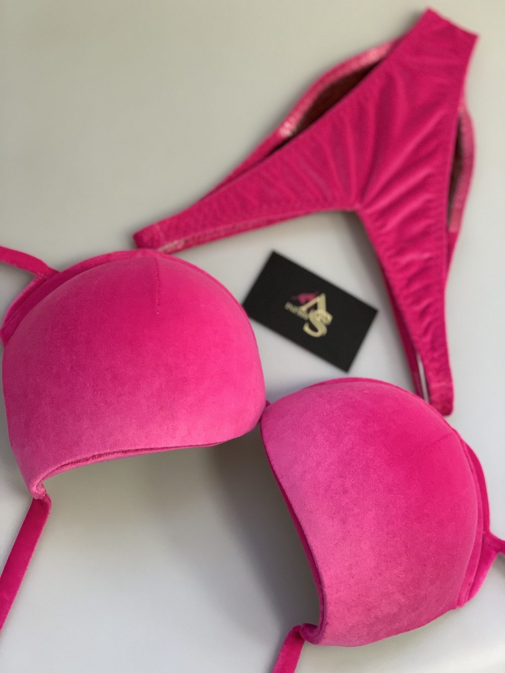 Doll-pink velvet base - Image 1