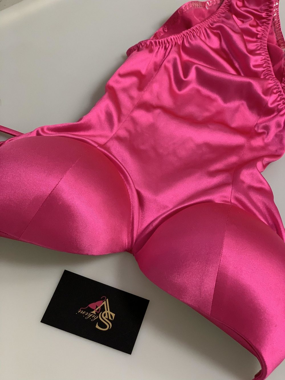 Bright pink satin base - Image 1